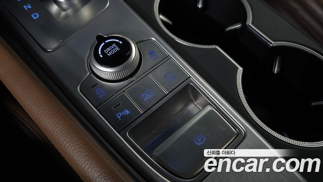 Genesis G70 2019 — photo 28