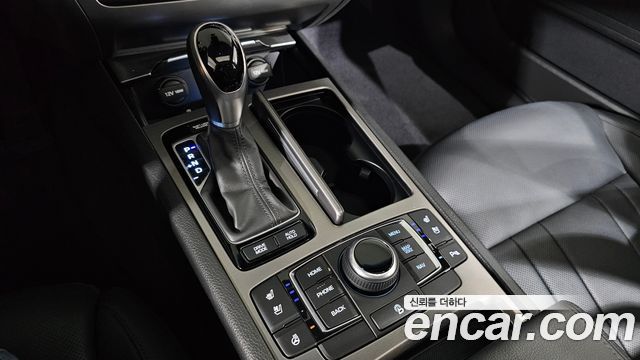 Hyundai Genesis 2016 — photo 9