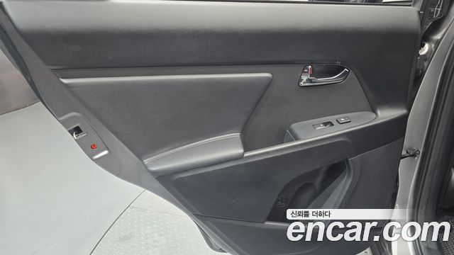 Kia Sportage 2011 — photo 15