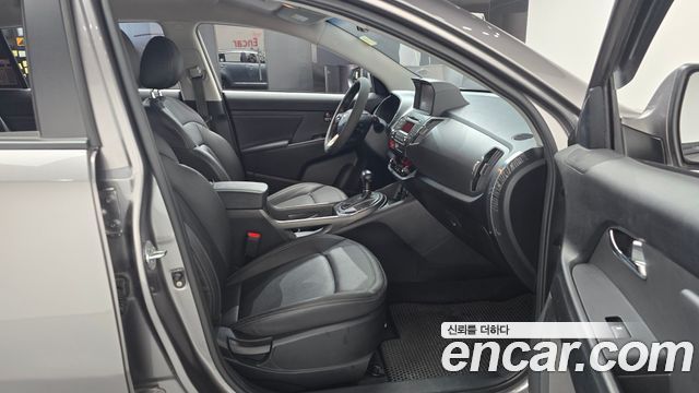 Kia Sportage 2011 — photo 16