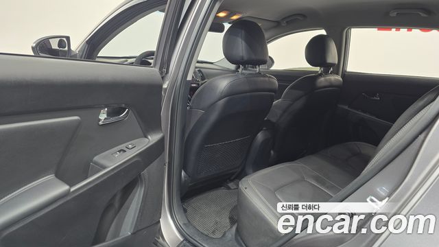 Kia Sportage 2011 — photo 28