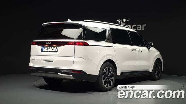 Kia Canival 2023 — photo 2