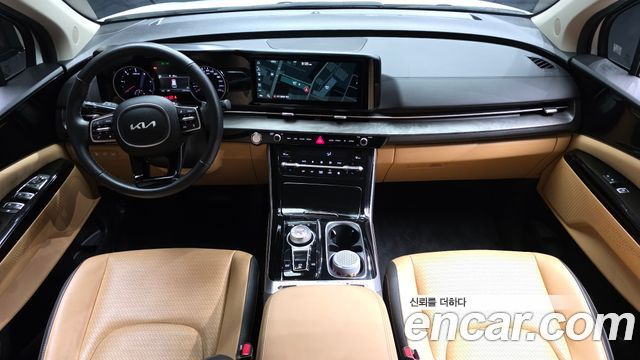 Kia Canival 2023 — photo 7