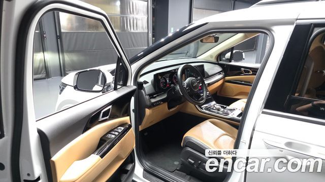 Kia Canival 2023 — photo 10