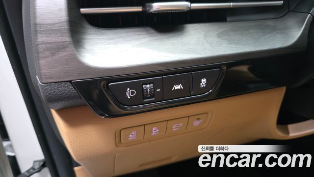 Kia Canival 2023 — photo 18