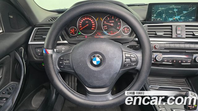 BMW 3-Series 2017 — photo 13