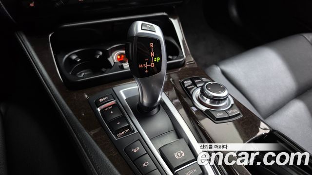 BMW 5-Series 2013 — photo 9