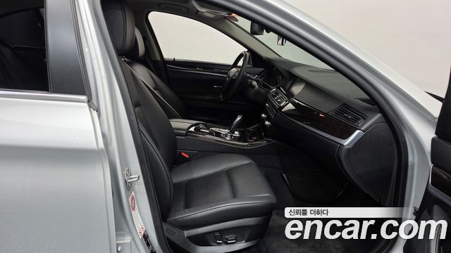 BMW 5-Series 2013 — photo 11