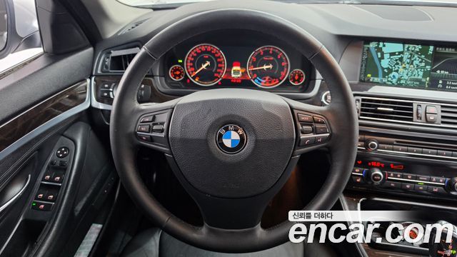 BMW 5-Series 2013 — photo 13