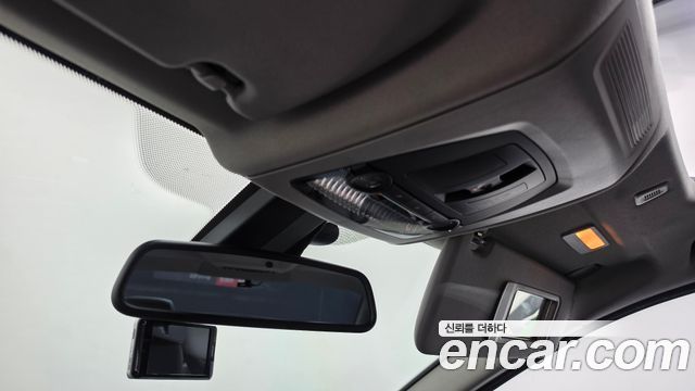 BMW 5-Series 2013 — photo 17