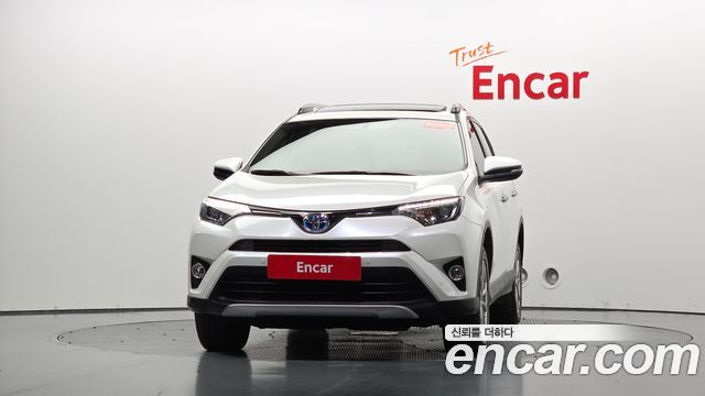Toyota RAV4 2017 — photo 3