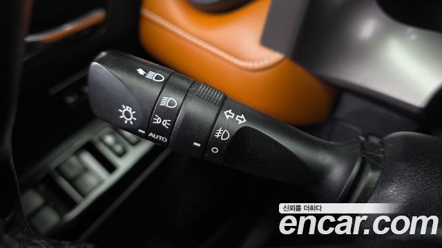 Toyota RAV4 2017 — photo 32