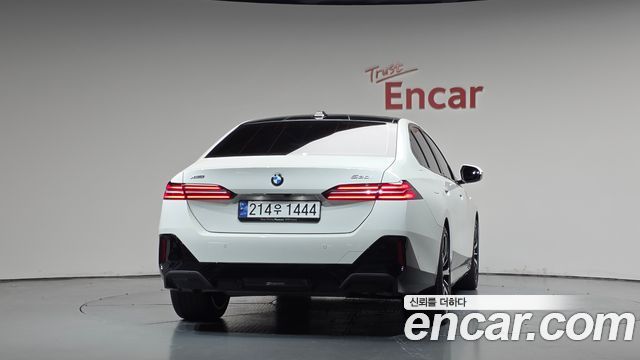 BMW 5-Series 2024 — photo 4