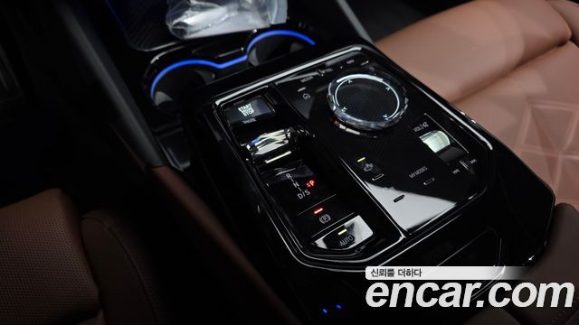 BMW 5-Series 2024 — photo 12