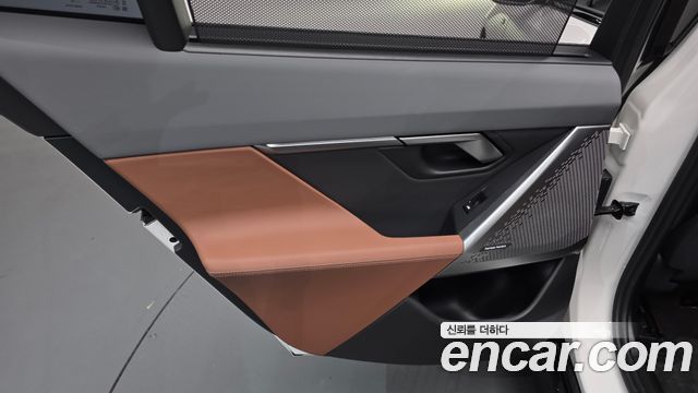 BMW 5-Series 2024 — photo 15