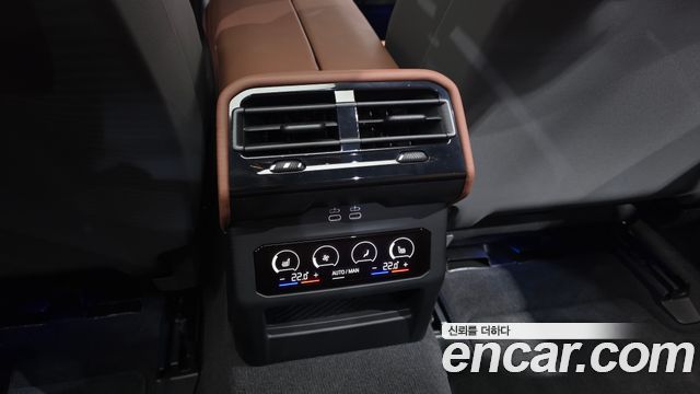 BMW 5-Series 2024 — photo 36