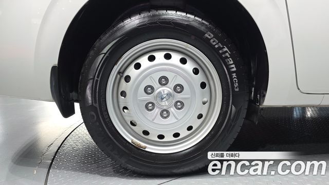 Hyundai Staria 2025 — photo 5