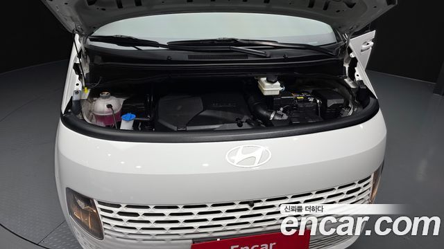 Hyundai Staria 2025 — photo 6