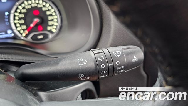 Jeep Renegade 2016 — photo 18