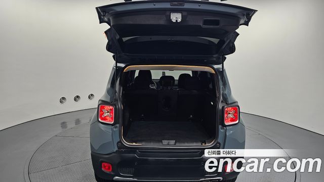 Jeep Renegade 2016 — photo 20