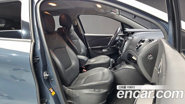 Renault Korea QM3 2016 — photo 12