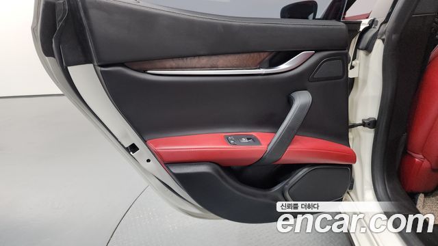 Maserati Ghibli 2018 — photo 15