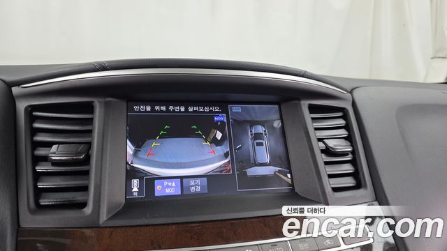 Infiniti QX60 2017 — photo 15