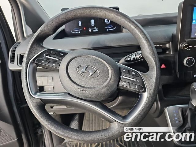 Hyundai Staria 2022 — photo 8