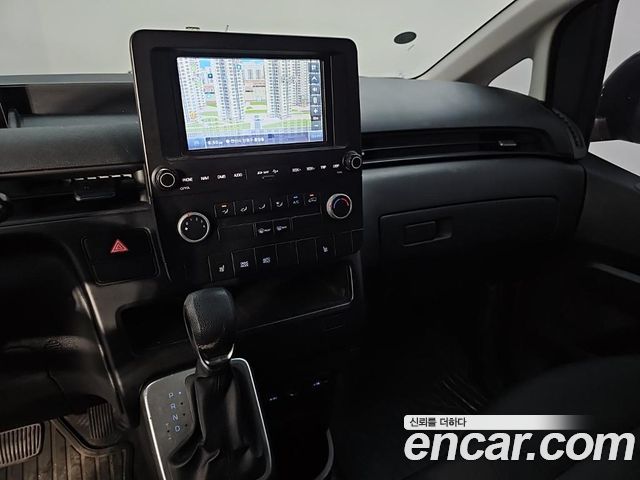 Hyundai Staria 2022 — photo 9