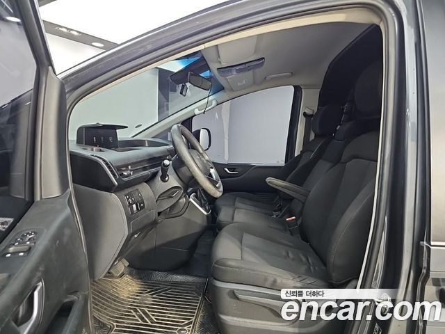 Hyundai Staria 2022 — photo 10