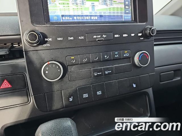 Hyundai Staria 2022 — photo 16