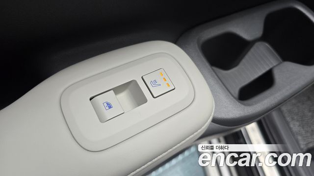 Hyundai Santafe 2024 — photo 18