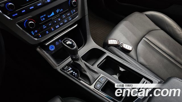 Hyundai Sonata 2016 — photo 12