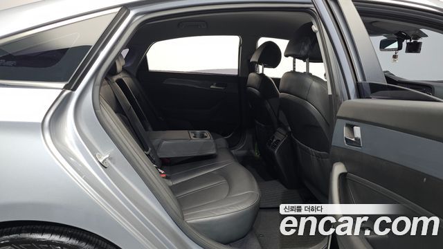 Hyundai Sonata 2016 — photo 18