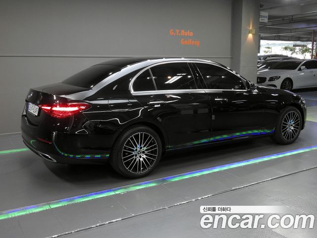 Mercedes-Benz C-Class 2023 — photo 2