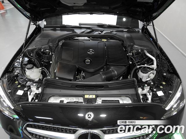 Mercedes-Benz C-Class 2023 — photo 6
