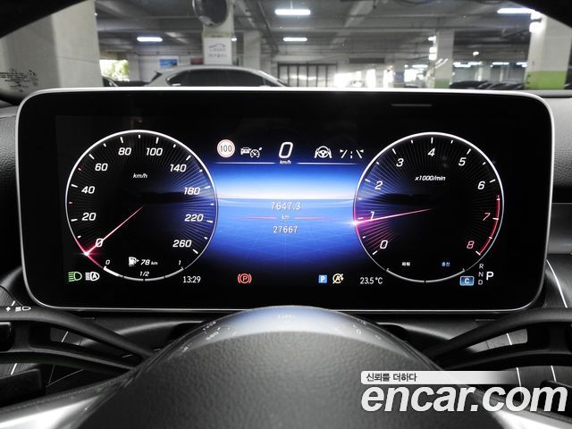 Mercedes-Benz C-Class 2023 — photo 8
