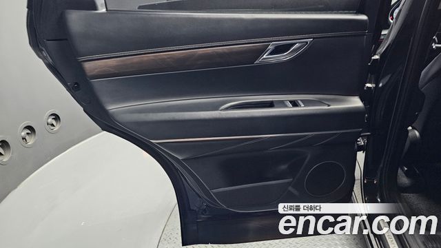Genesis GV80 2021 — photo 15