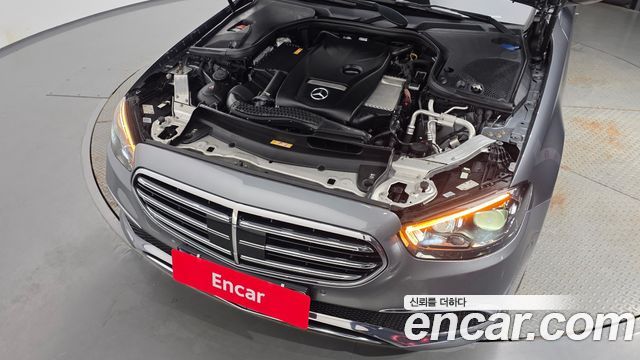Mercedes-Benz E-Class 2021 — photo 6