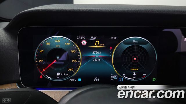 Mercedes-Benz E-Class 2021 — photo 11