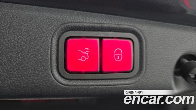 Mercedes-Benz E-Class 2021 — photo 22