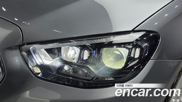 Mercedes-Benz E-Class 2021 — photo 8