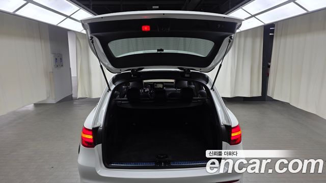Mercedes-Benz GLC-Class 2019 — photo 24
