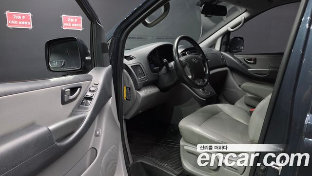 Hyundai Starex 2018 — photo 10