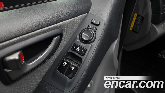 Hyundai Starex 2018 — photo 19