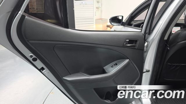 Kia K5 2015 — photo 15