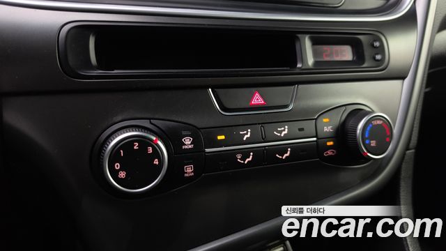 Kia K5 2015 — photo 29