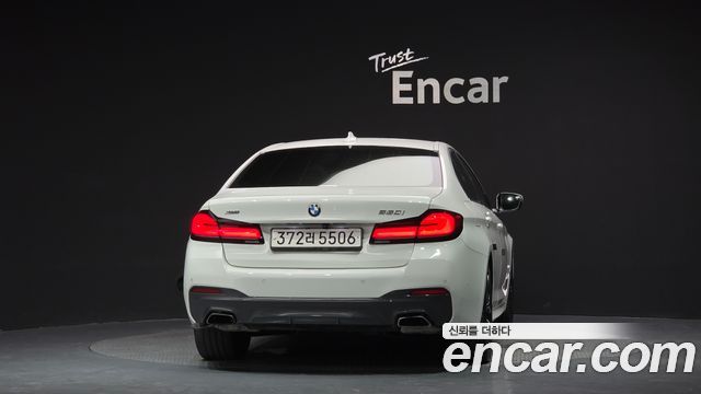 BMW 5-Series 2022 — photo 4