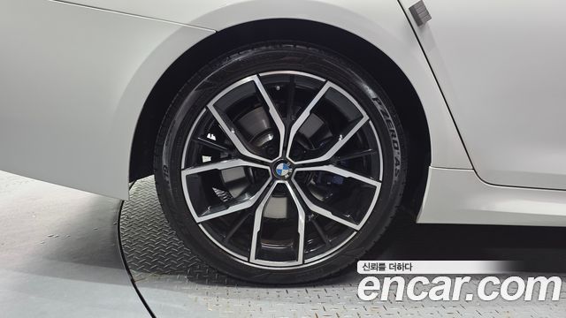 BMW 5-Series 2022 — photo 5