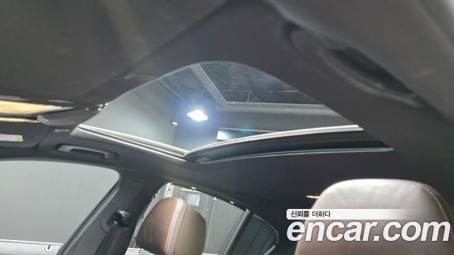 BMW 5-Series 2022 — photo 17